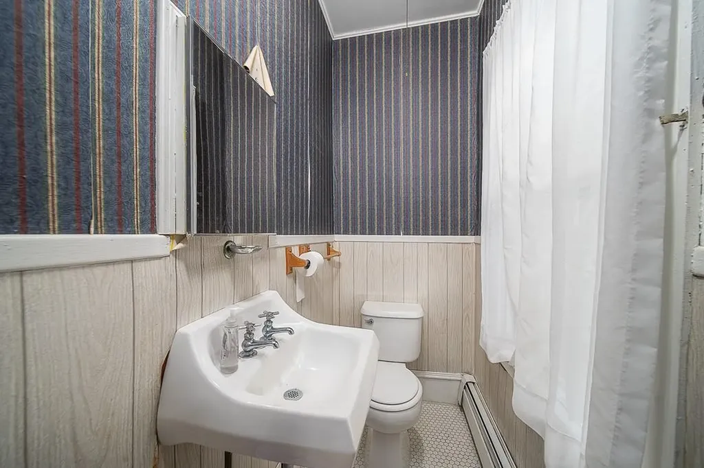 30 White Rock Road Warwick RI 02889