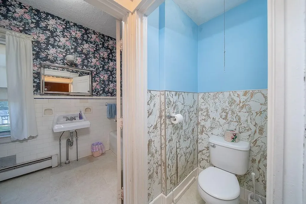 30 White Rock Road Warwick RI 02889