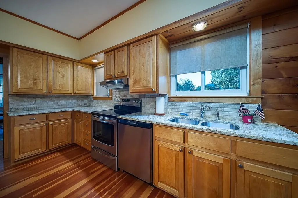 30 White Rock Road Warwick RI 02889