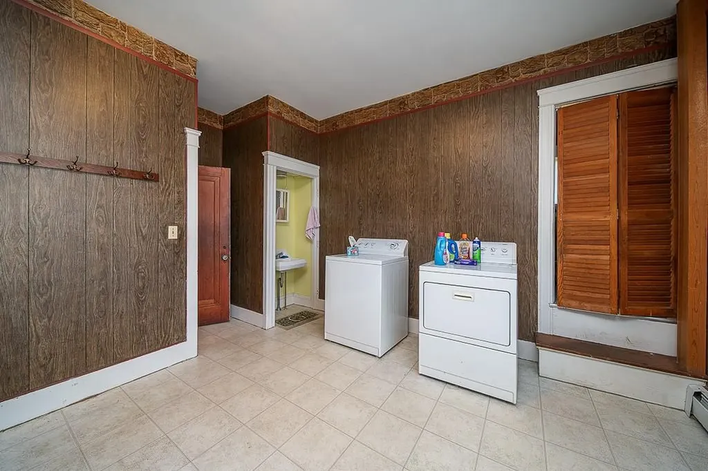 30 White Rock Road Warwick RI 02889