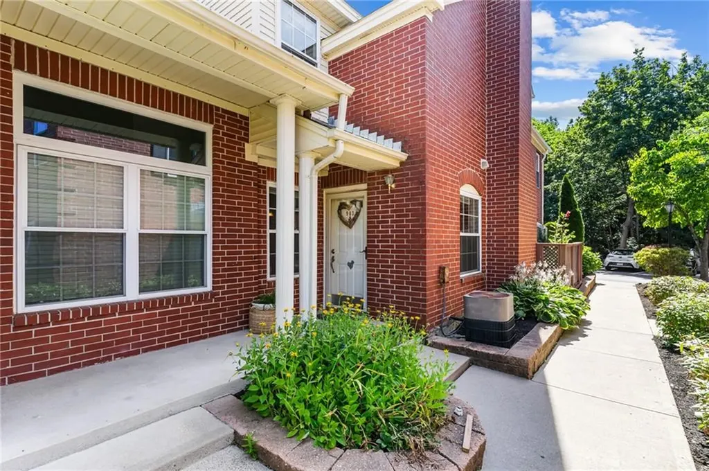 626 Smithfield Road North Providence RI 02904