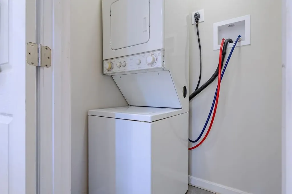 66 Lawn Street Providence RI 02908