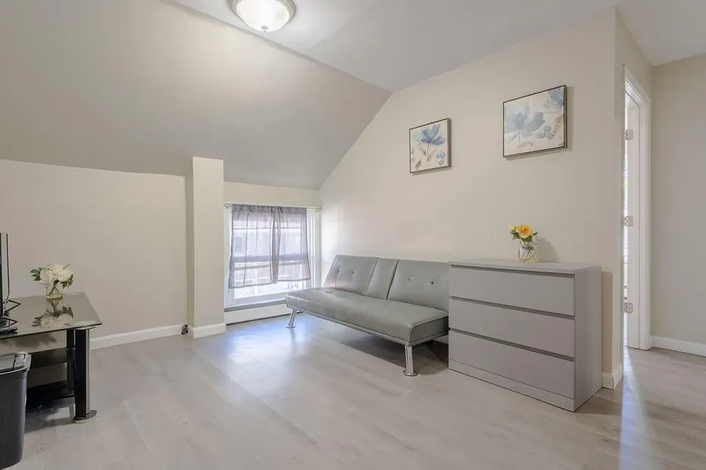 66 Lawn Street Providence RI 02908