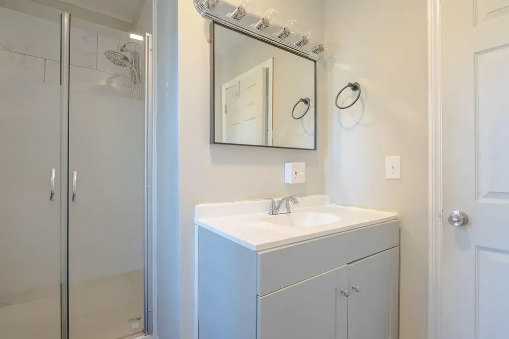 66 Lawn Street Providence RI 02908