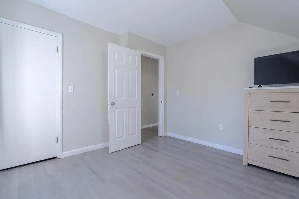 66 Lawn Street Providence RI 02908