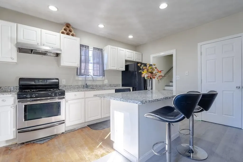 66 Lawn Street Providence RI 02908