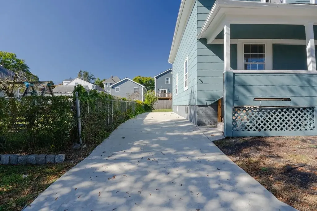 66 Lawn Street Providence RI 02908