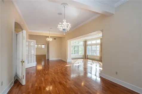 63 Coggeshall Avenue Newport RI 02840