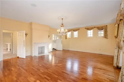 63 Coggeshall Avenue Newport RI 02840