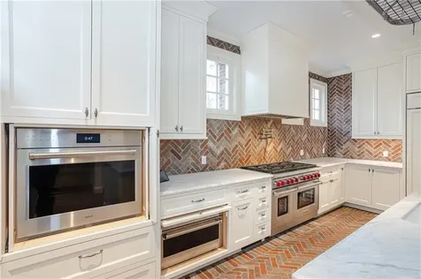 63 Coggeshall Avenue Newport RI 02840