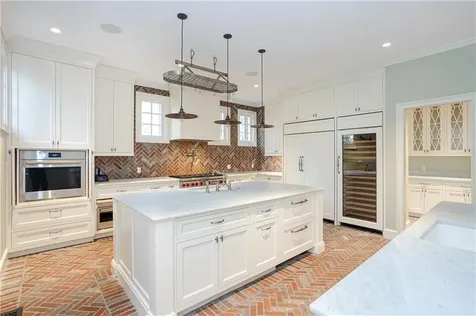 63 Coggeshall Avenue Newport RI 02840