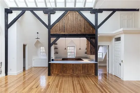 63 Coggeshall Avenue Newport RI 02840