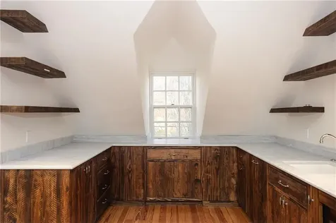 63 Coggeshall Avenue Newport RI 02840