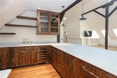 63 Coggeshall Avenue Newport RI 02840