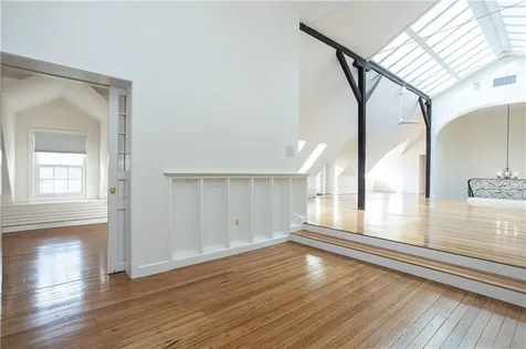 63 Coggeshall Avenue Newport RI 02840