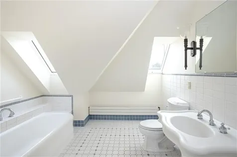 63 Coggeshall Avenue Newport RI 02840