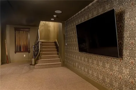 63 Coggeshall Avenue Newport RI 02840