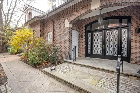 63 Coggeshall Avenue Newport RI 02840