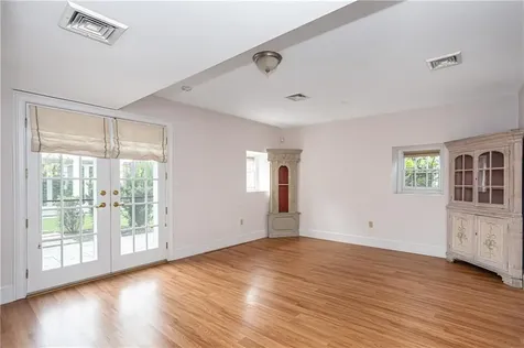 63 Coggeshall Avenue Newport RI 02840