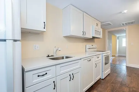 63 Coggeshall Avenue Newport RI 02840