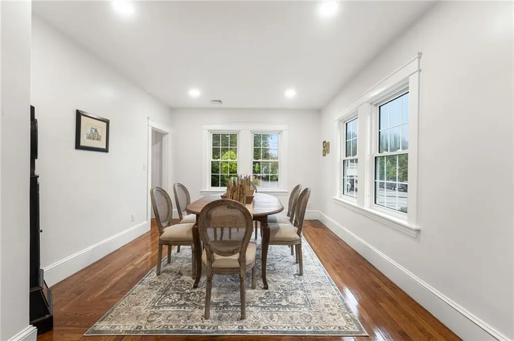 784 Victory Highway North Smithfield RI 02896