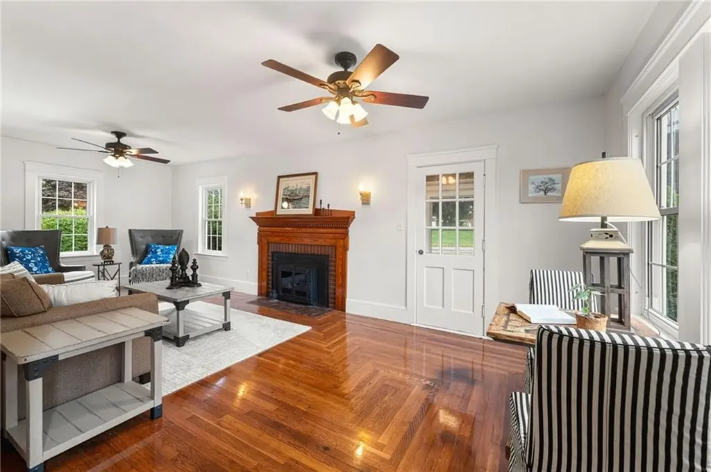 784 Victory Highway North Smithfield RI 02896