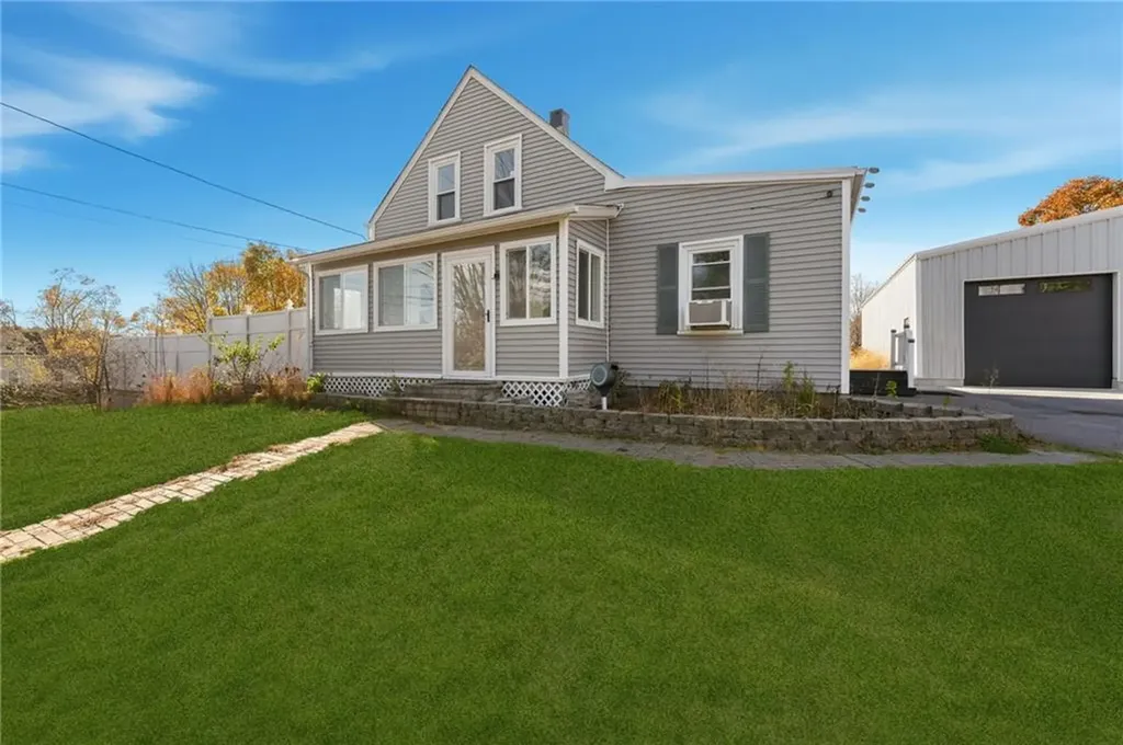 38 Battey Avenue Coventry RI 02816