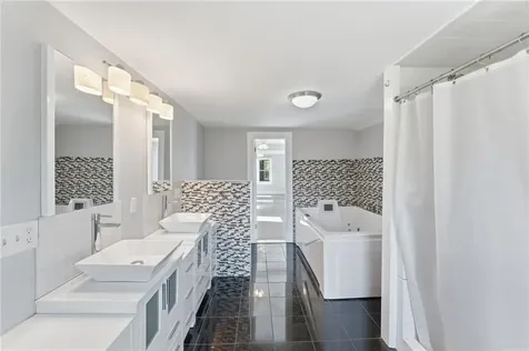 38 Battey Avenue Coventry RI 02816