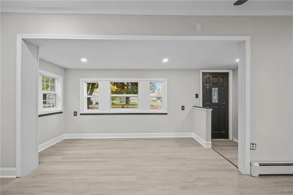 62 Ardway Avenue Warwick RI 02889