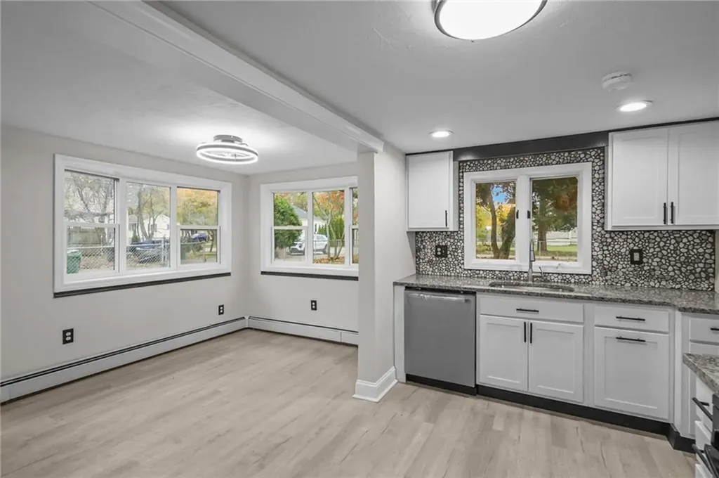 62 Ardway Avenue Warwick RI 02889