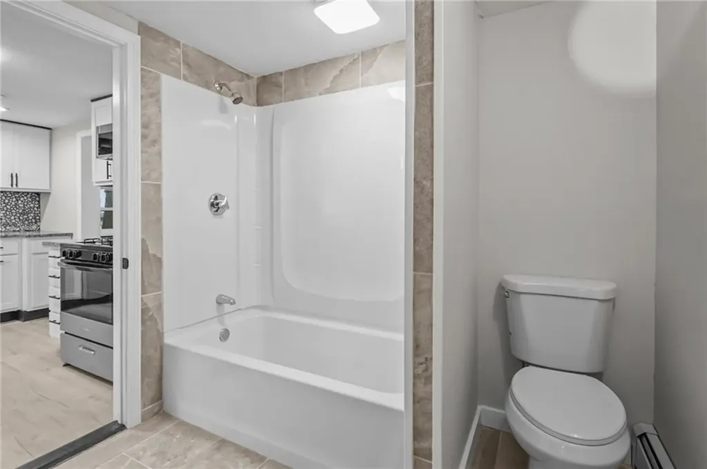 62 Ardway Avenue Warwick RI 02889