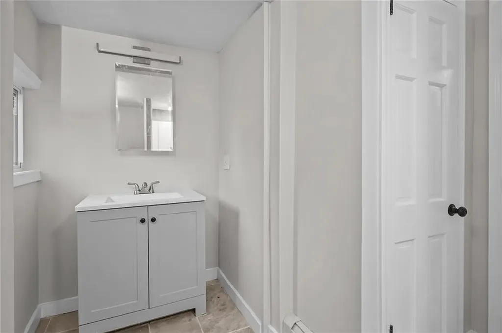 62 Ardway Avenue Warwick RI 02889