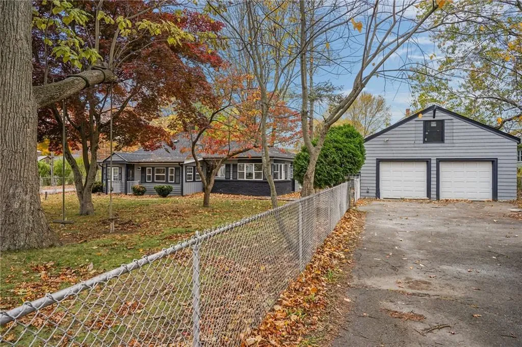 62 Ardway Avenue Warwick RI 02889