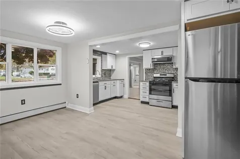 62 Ardway Avenue Warwick RI 02889