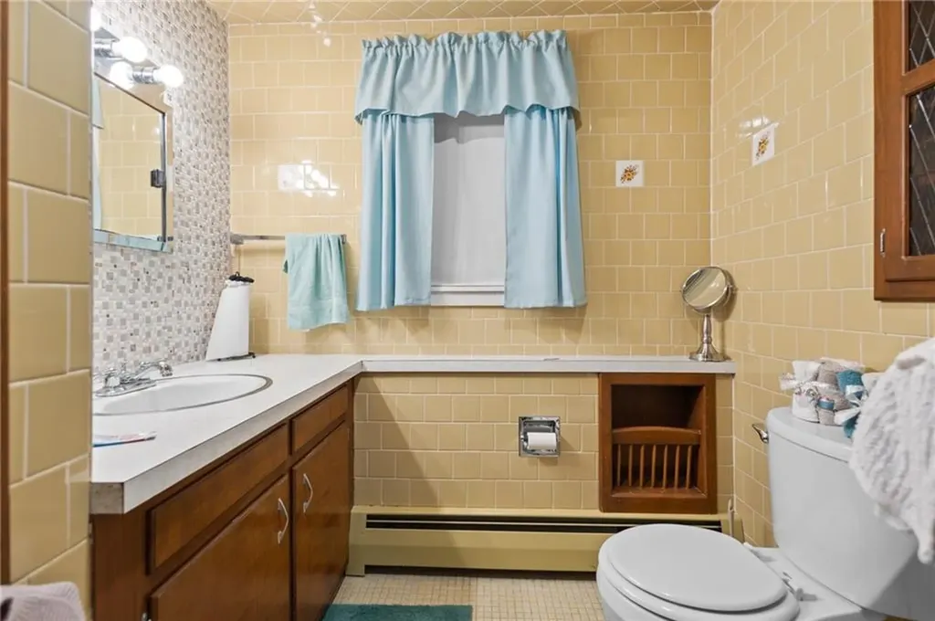 121 Heather Street Cranston RI 02920