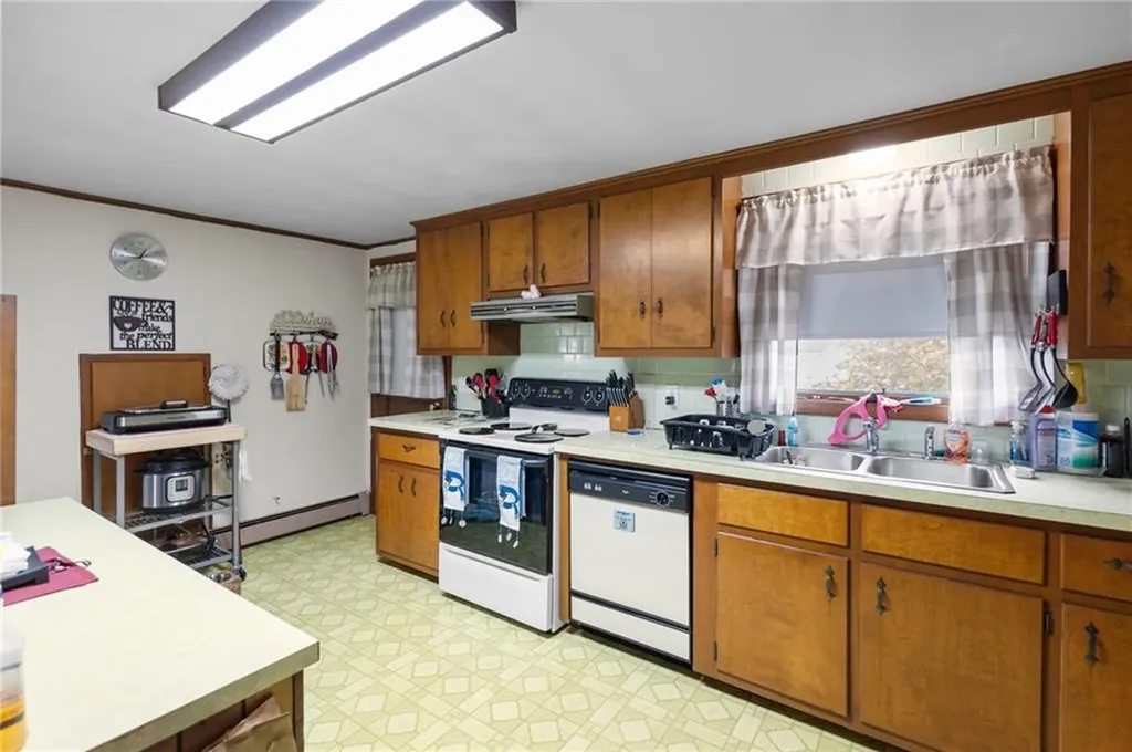 121 Heather Street Cranston RI 02920