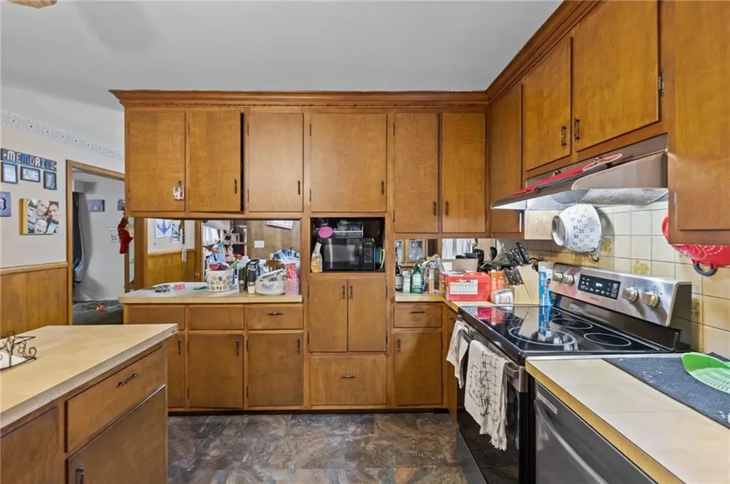 121 Heather Street Cranston RI 02920