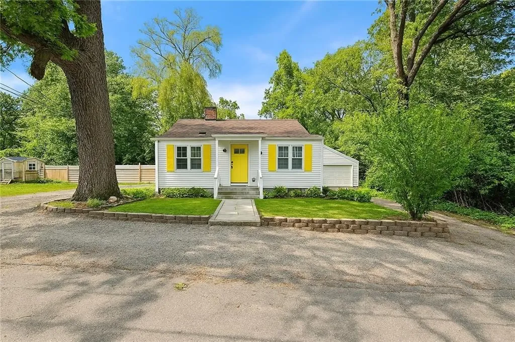 41 Indiana Avenue Cumberland RI 02864