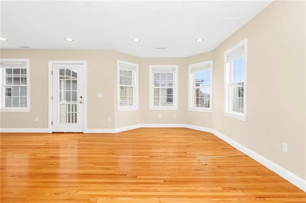 58 Sutton Street Providence RI 02903