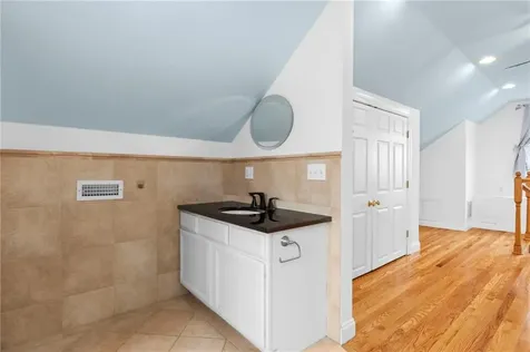 58 Sutton Street Providence RI 02903