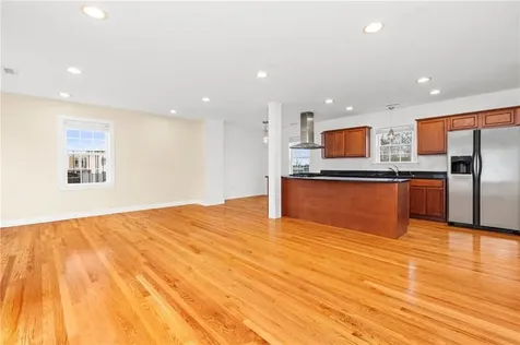 58 Sutton Street Providence RI 02903