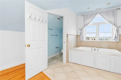 58 Sutton Street Providence RI 02903