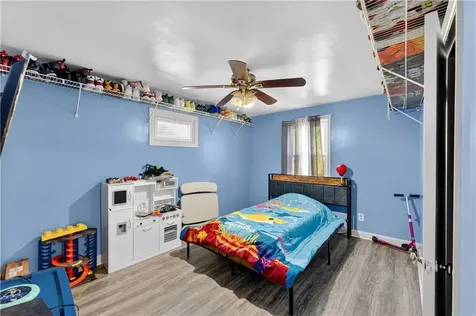 15 Don Court Pawtucket RI 02861