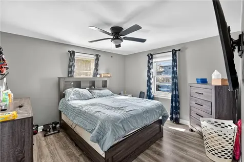 15 Don Court Pawtucket RI 02861