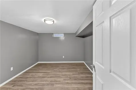 15 Don Court Pawtucket RI 02861