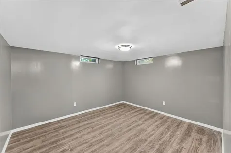 15 Don Court Pawtucket RI 02861