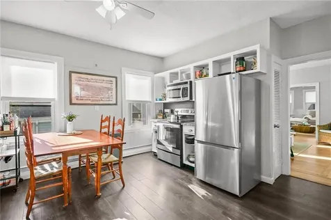 48 Constitution Street Bristol RI 02809