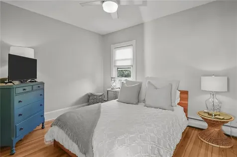 48 Constitution Street Bristol RI 02809