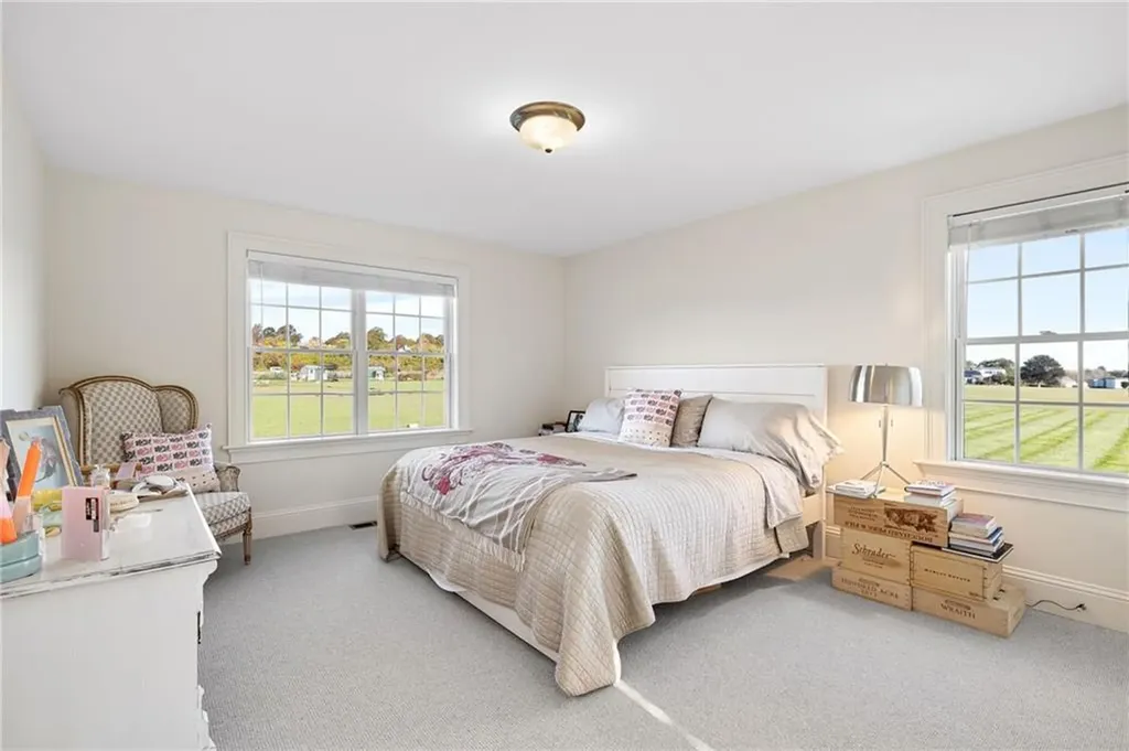 62 Howland Avenue Middletown RI 02842
