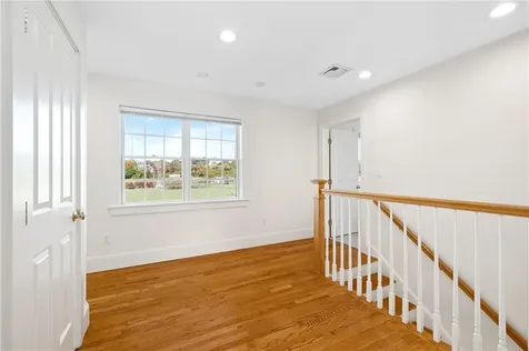 62 Howland Avenue Middletown RI 02842